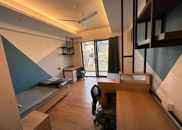 Ivy League House, Pyramid Residency Hostel New Delhi